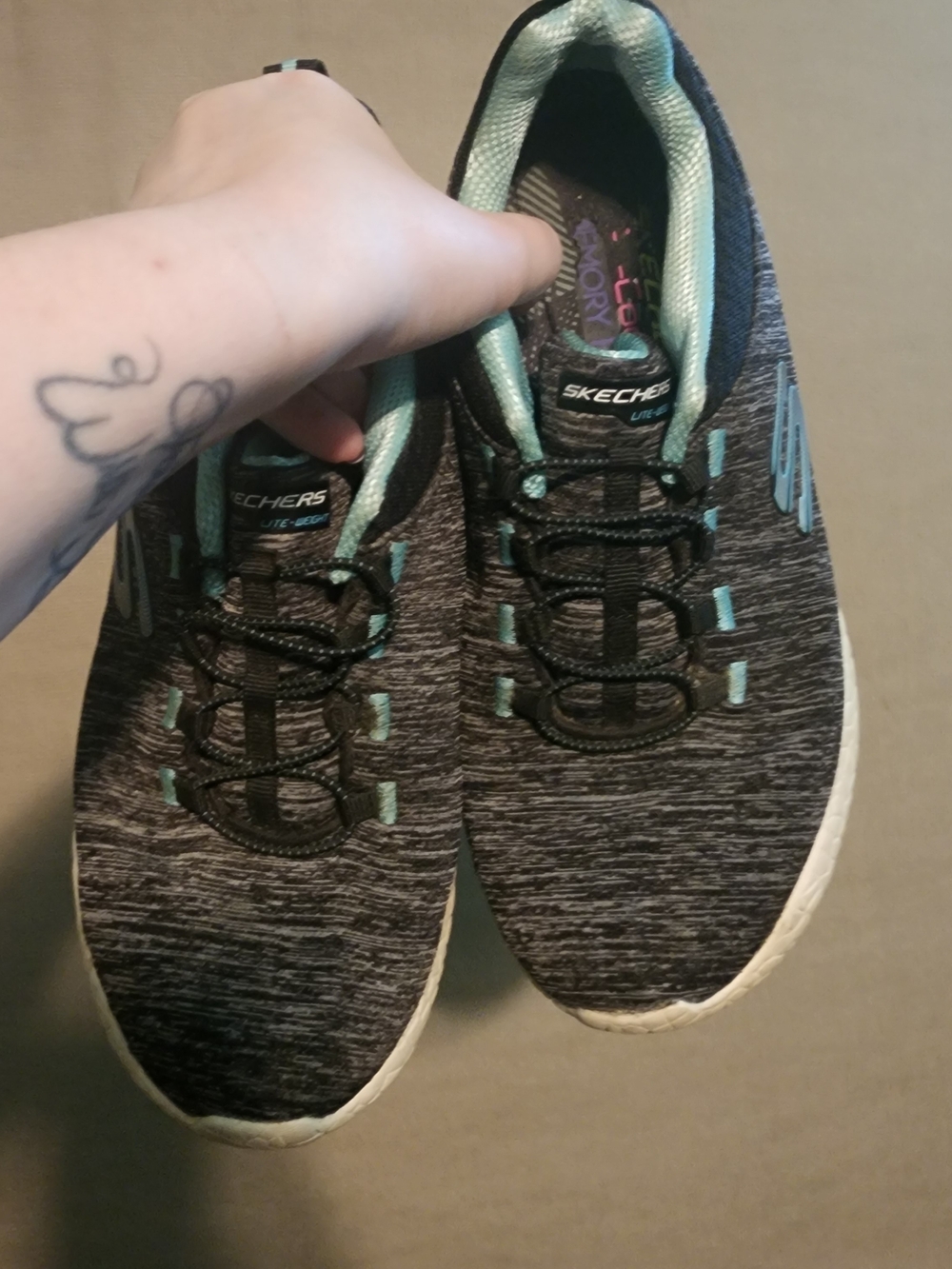 Skechers Lite Weight Memory Foam Sneakers Women's 6.5 Black Gray Walking Shoes